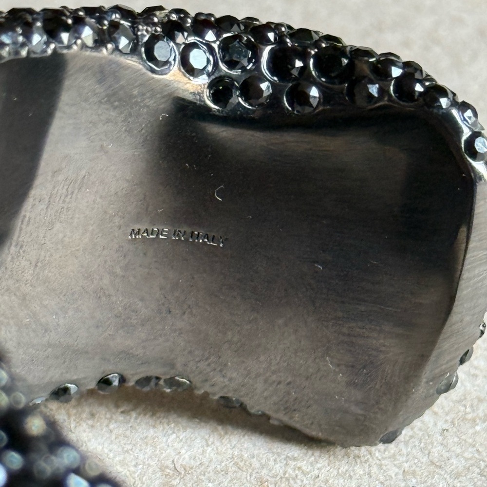 Alexander McQueen large pavé crystal cuff - Picture 6 of 10